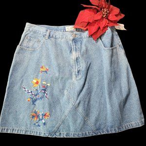 Vintage No Jean Skirt  Mini Short Medium Wash Denim embroidered Size 20 %cotton